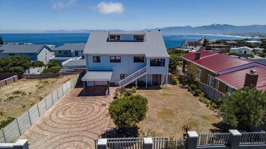 4 Bedroom Property for Sale in De Kelders Western Cape